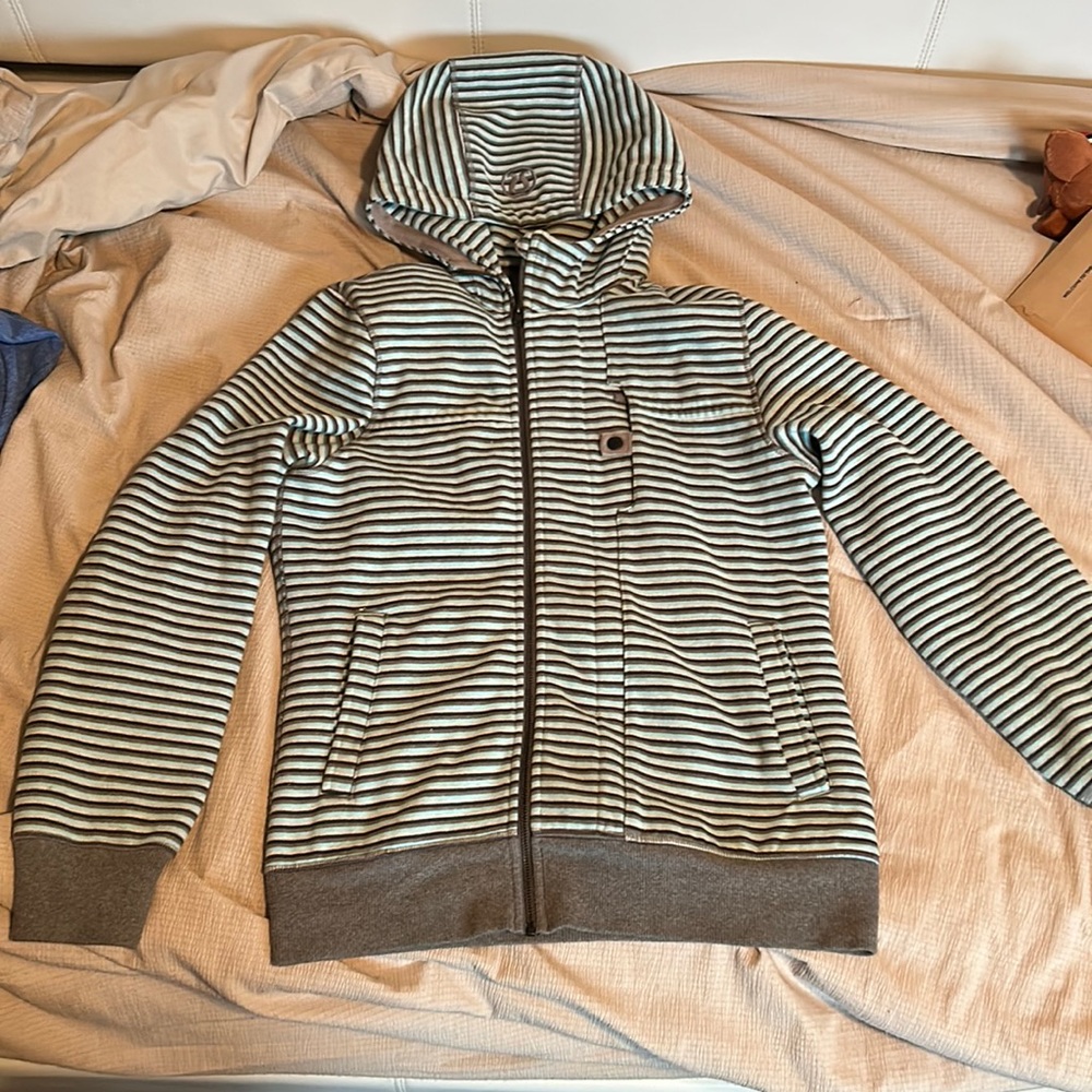 Men’s Lululemon Hooded Sweatshirt size Large